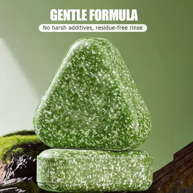 Natürliches festes Shampoo zur Stärkung der Haare